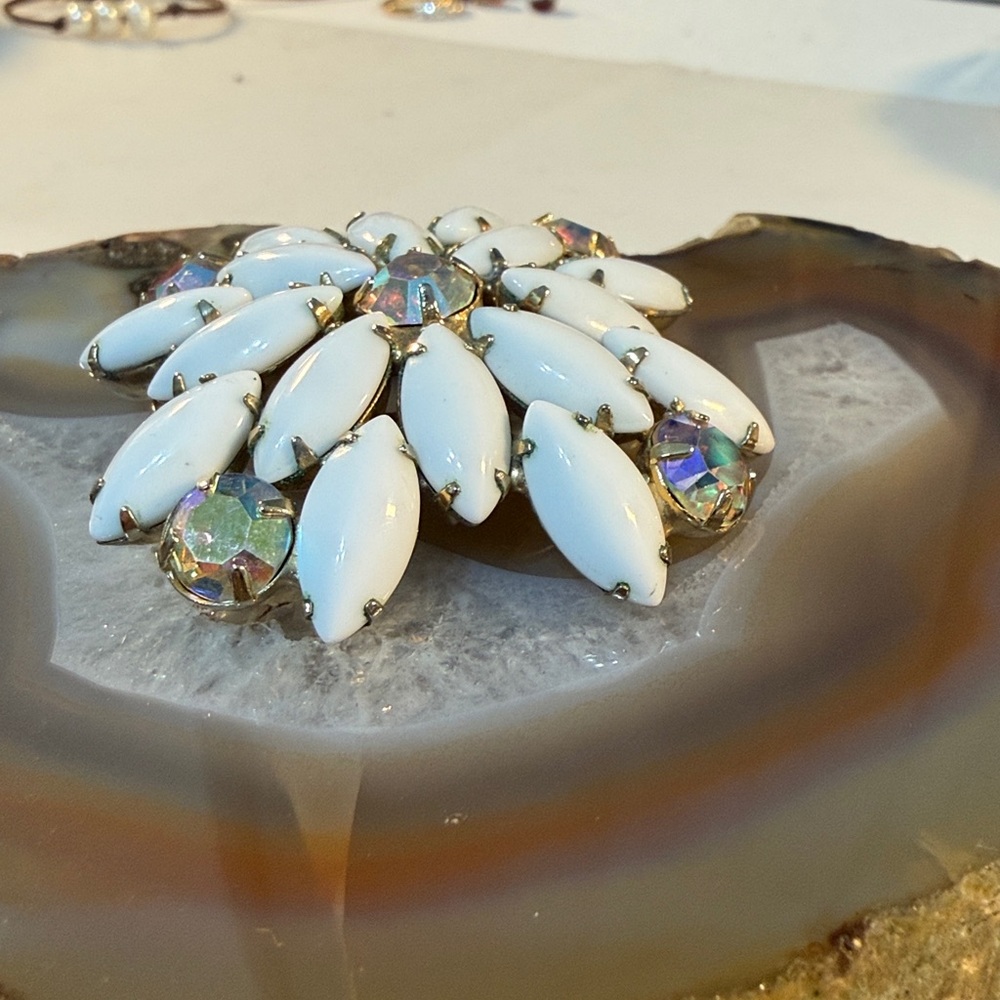 Vintage Milk glass White & AB Iridescent Brooch GUC 2” - Picture 4 of 11